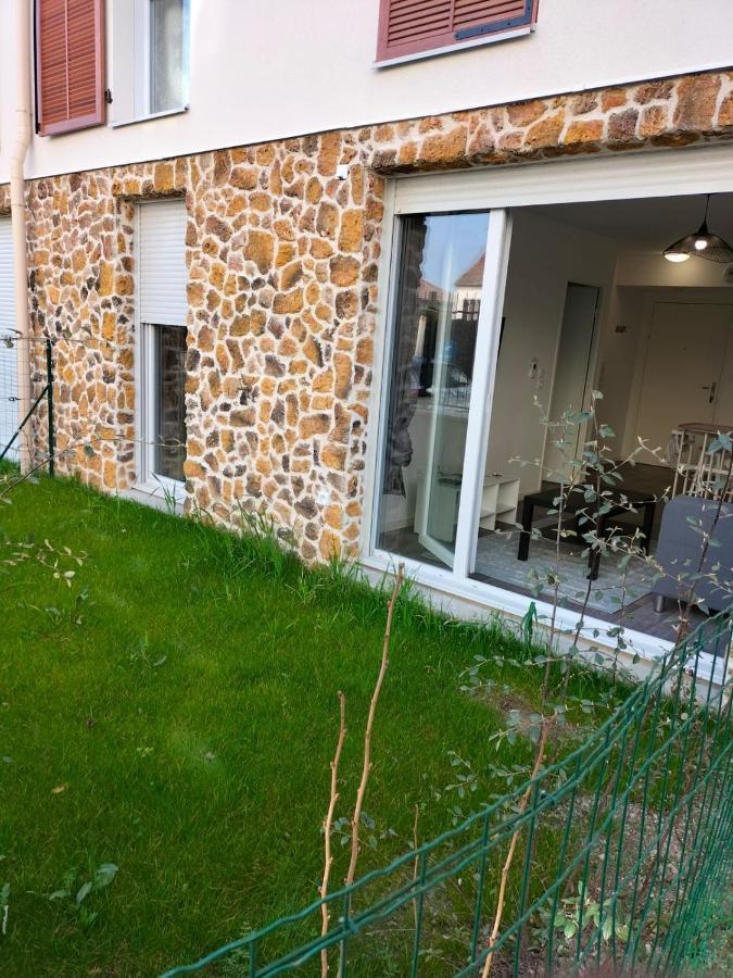 Appartement F2 De Haut Standing En Hypercentre Avec Jardin Prive A 270 M De La Gare De Mantes ! Bagian luar foto