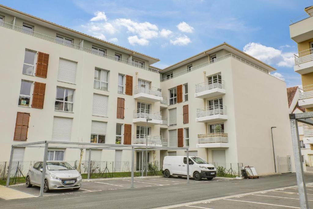 Appartement F2 De Haut Standing En Hypercentre Avec Jardin Prive A 270 M De La Gare De Mantes ! Bagian luar foto